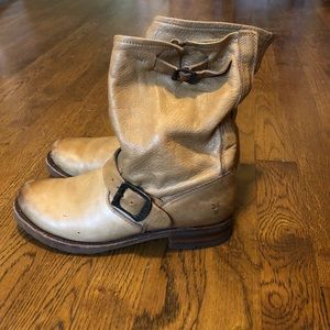Frye Veronica short booties